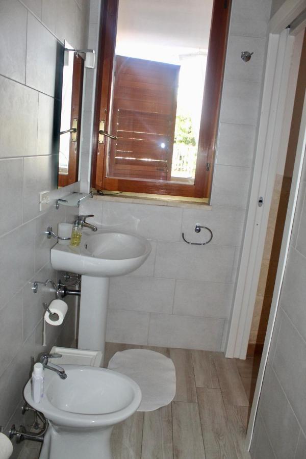 Lo Yacht Hotel Porto Cesareo Buitenkant foto